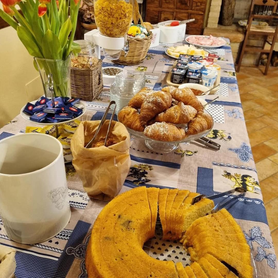 Agriturismo S. Eurosia Montalcino Eksteriør bilde